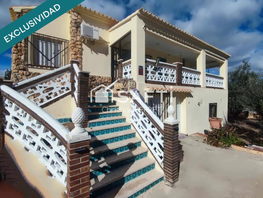 6 bedroom Finca/Country House for sale in Montserrat with pool - € 328,000 (Ref: 9595568)
