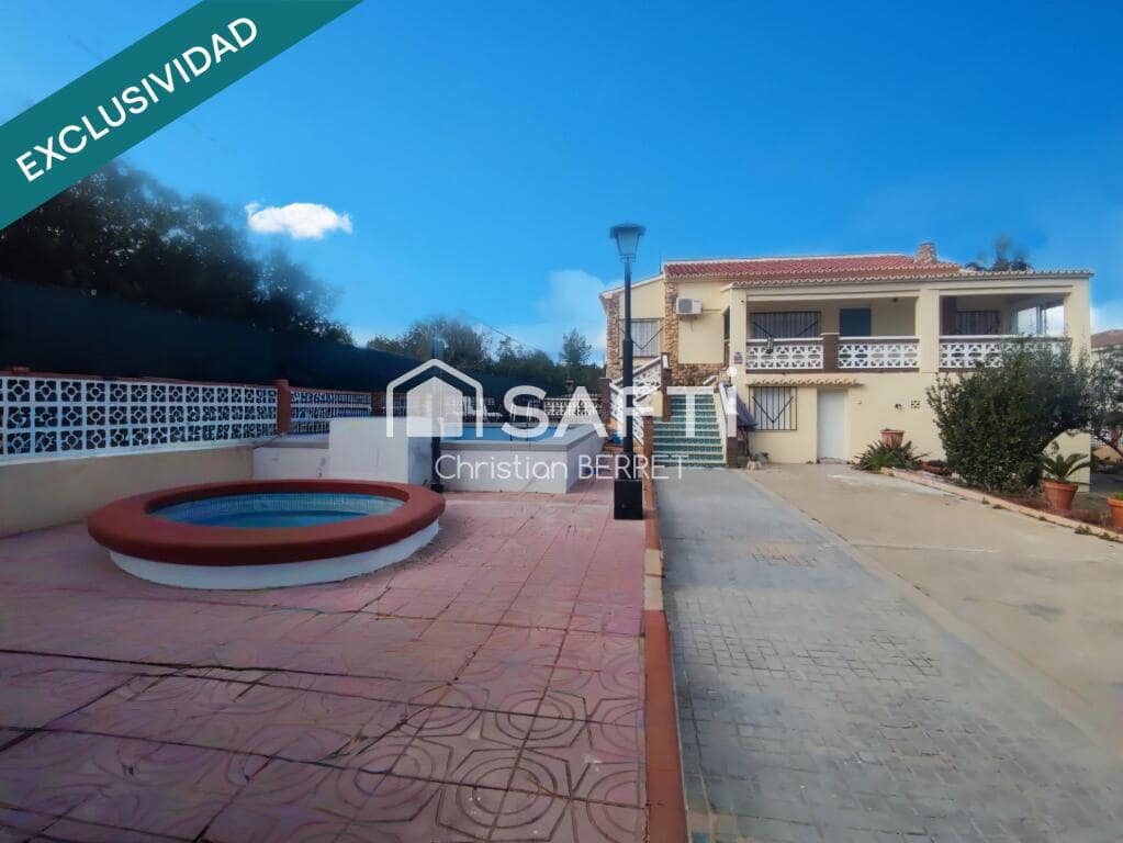 6 bedroom Finca/Country House for sale in Montserrat with pool - € 328,000 (Ref: 9595568)