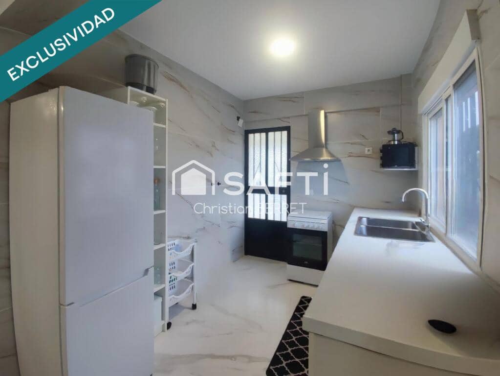 6 bedroom Finca/Country House for sale in Montserrat with pool - € 328,000 (Ref: 9595568)