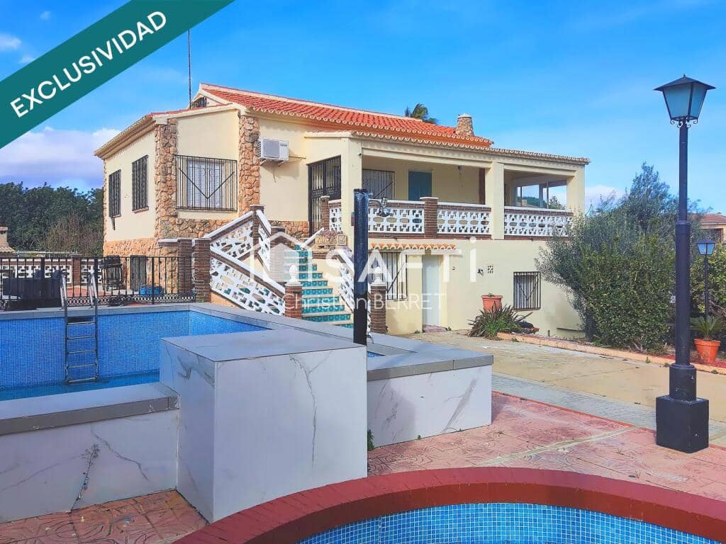 6 bedroom Finca/Country House for sale in Montserrat with pool - € 328,000 (Ref: 9595568)