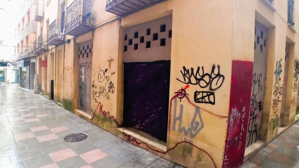 Commercial for sale in Talavera de la Reina - € 95,000 (Ref: 9595569)