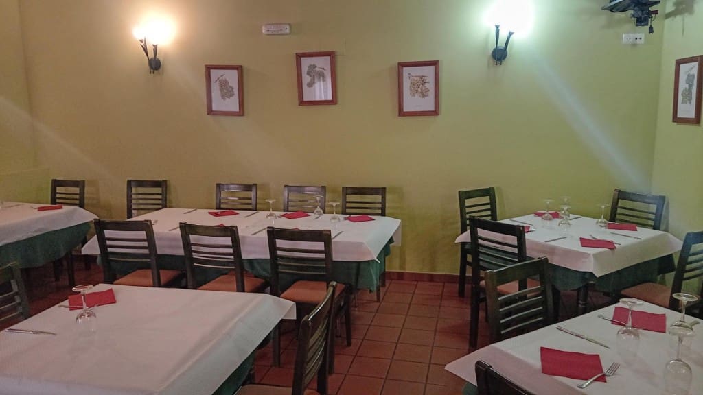 3 bedroom Finca/Country House for sale in Navahermosa - € 299,000 (Ref: 9595572)