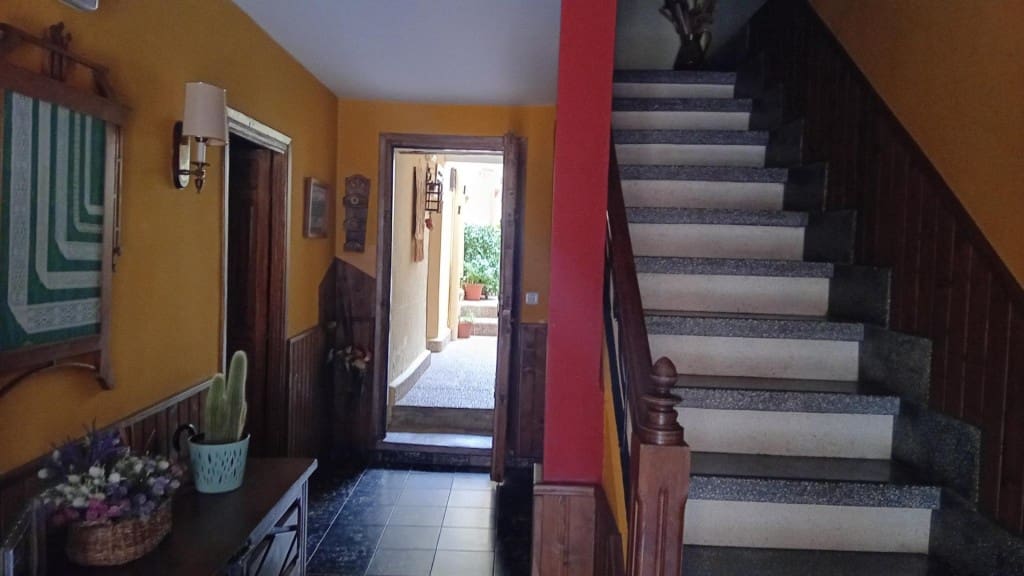 3 bedroom Finca/Country House for sale in Navahermosa - € 299,000 (Ref: 9595572)