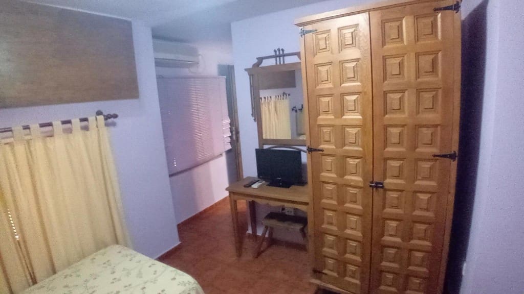 3 bedroom Finca/Country House for sale in Navahermosa - € 299,000 (Ref: 9595572)