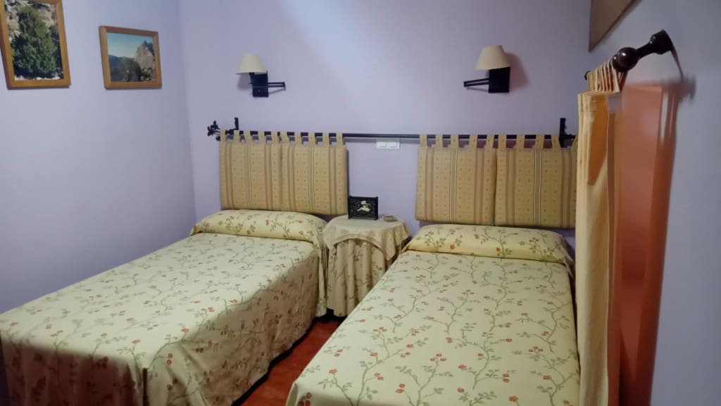 3 bedroom Finca/Country House for sale in Navahermosa - € 299,000 (Ref: 9595572)