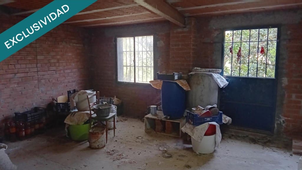 Teren niezagospodarowany na sprzedaż w Los Navalucillos - 100 000 € (Ref: 9595582)