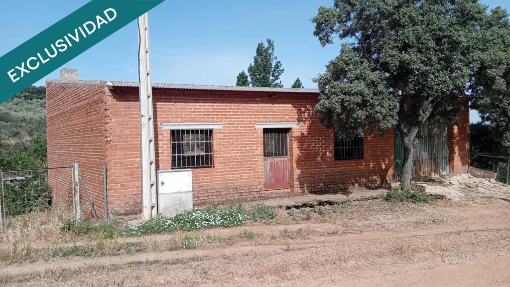 Teren niezagospodarowany na sprzedaż w Los Navalucillos - 100 000 € (Ref: 9595582)