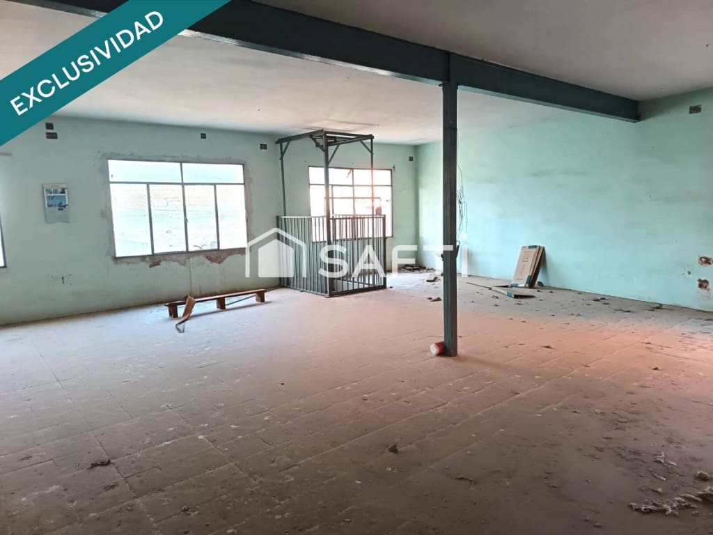 Commercial for sale in Sonseca - € 154,000 (Ref: 9595585)