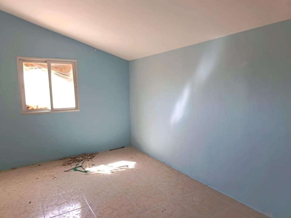 4 bedroom Villa for sale in Albarreal de Tajo - € 140,000 (Ref: 9595590)