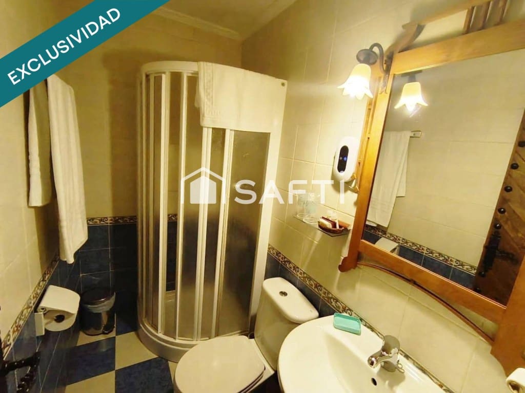 Commercial for sale in Los Navalucillos - € 235,000 (Ref: 9595592)