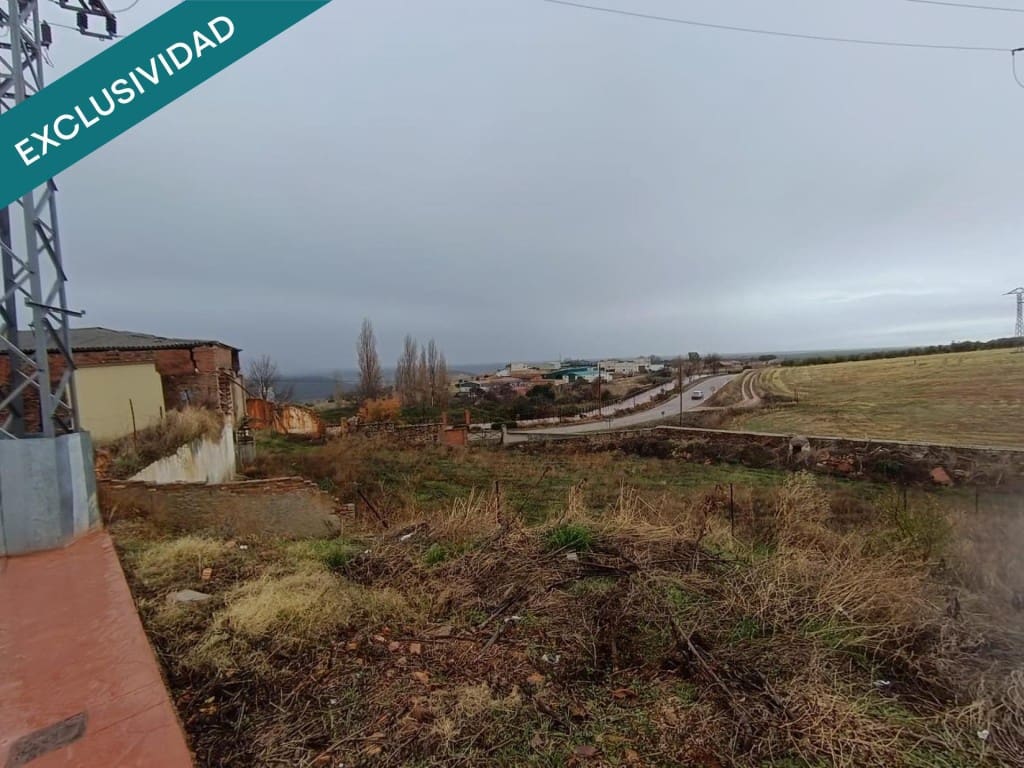 Działka budowlana na sprzedaż w Los Navalucillos - 99 000 € (Ref: 9595593)