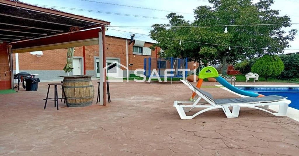 Commercieel te koop in Portillo de Toledo - € 1.150.000 (Ref: 9595595)