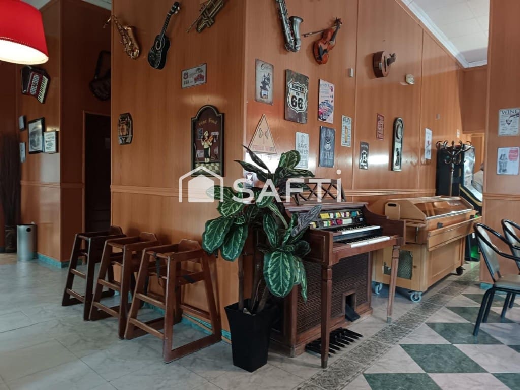 Erhverv til salg i Huecas - € 750.000 (Ref: 9595596)