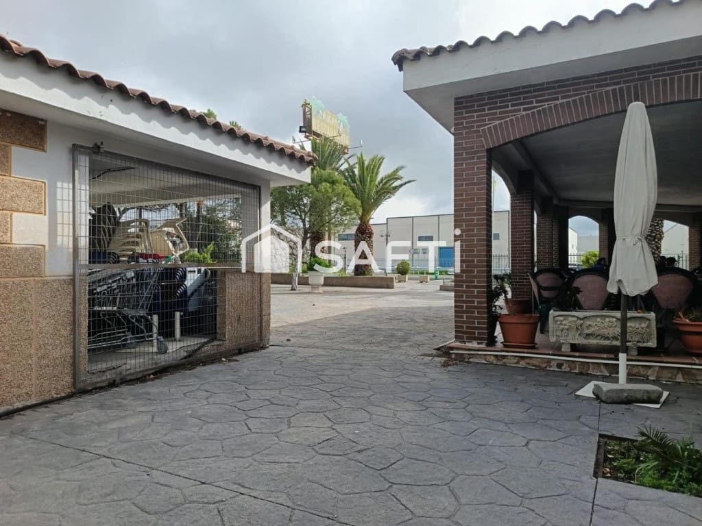 Erhverv til salg i Huecas - € 750.000 (Ref: 9595596)