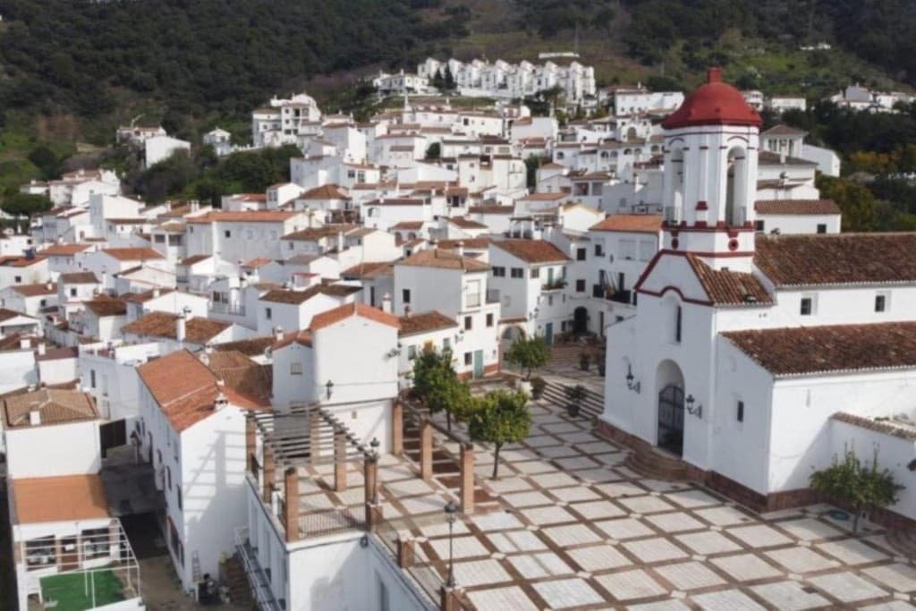 3 makuuhuone Maalaistalo myytävänä paikassa Genalguacil mukana 
autotalli - 96 000 € (Ref: 9595599)