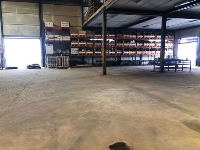 Commercieel te koop in Oliva Pueblo, Oliva - € 1.260.000 (Ref: 9595601)