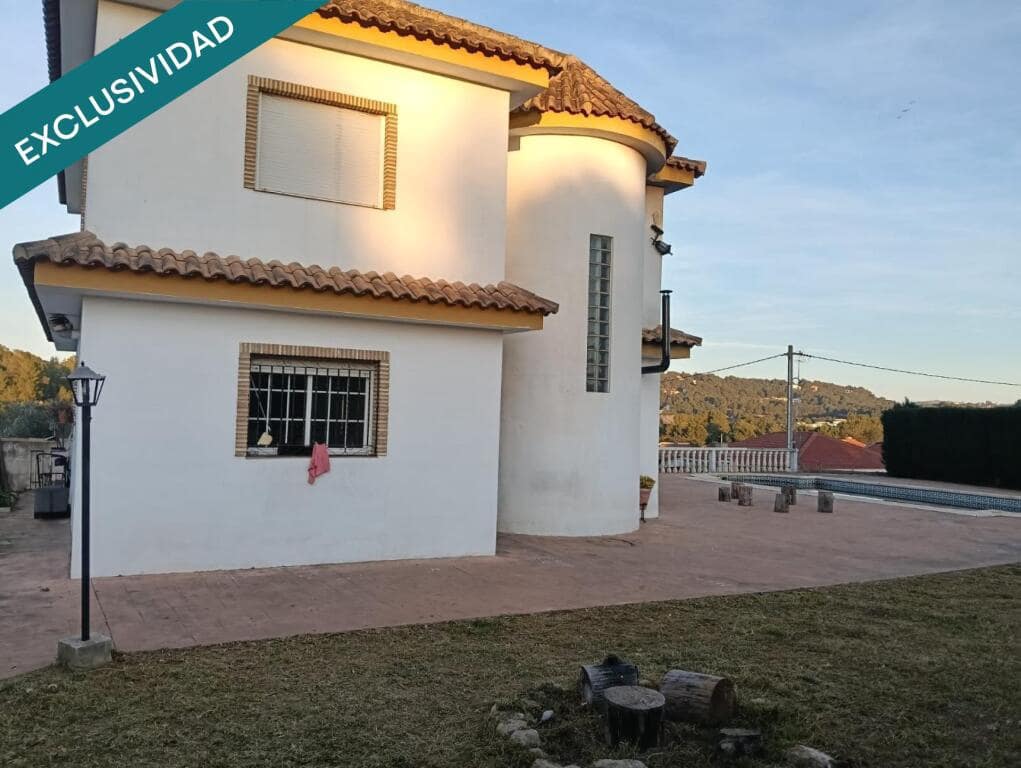 6 bedroom Finca/Country House for sale in Chiva with pool - € 298,000 (Ref: 9595603)