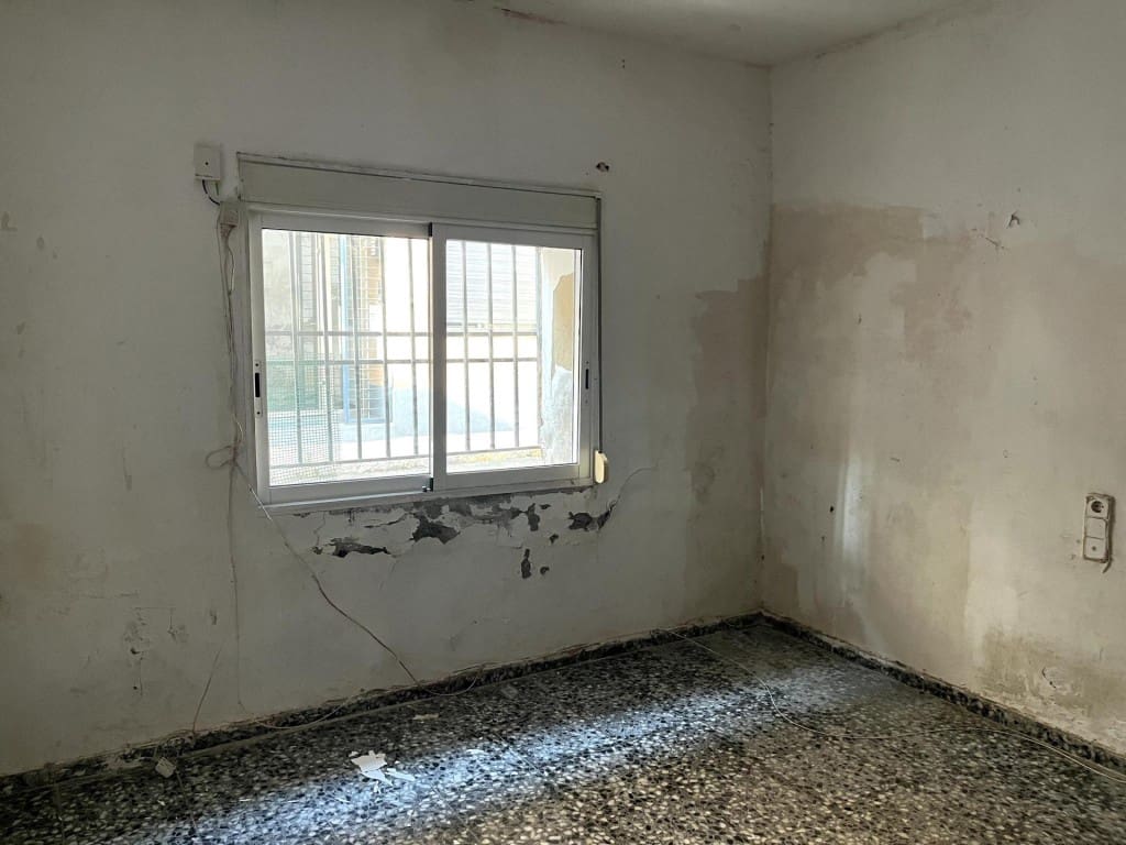 11 bedroom Terraced Villa for sale in Moncada - € 463,500 (Ref: 9595606)