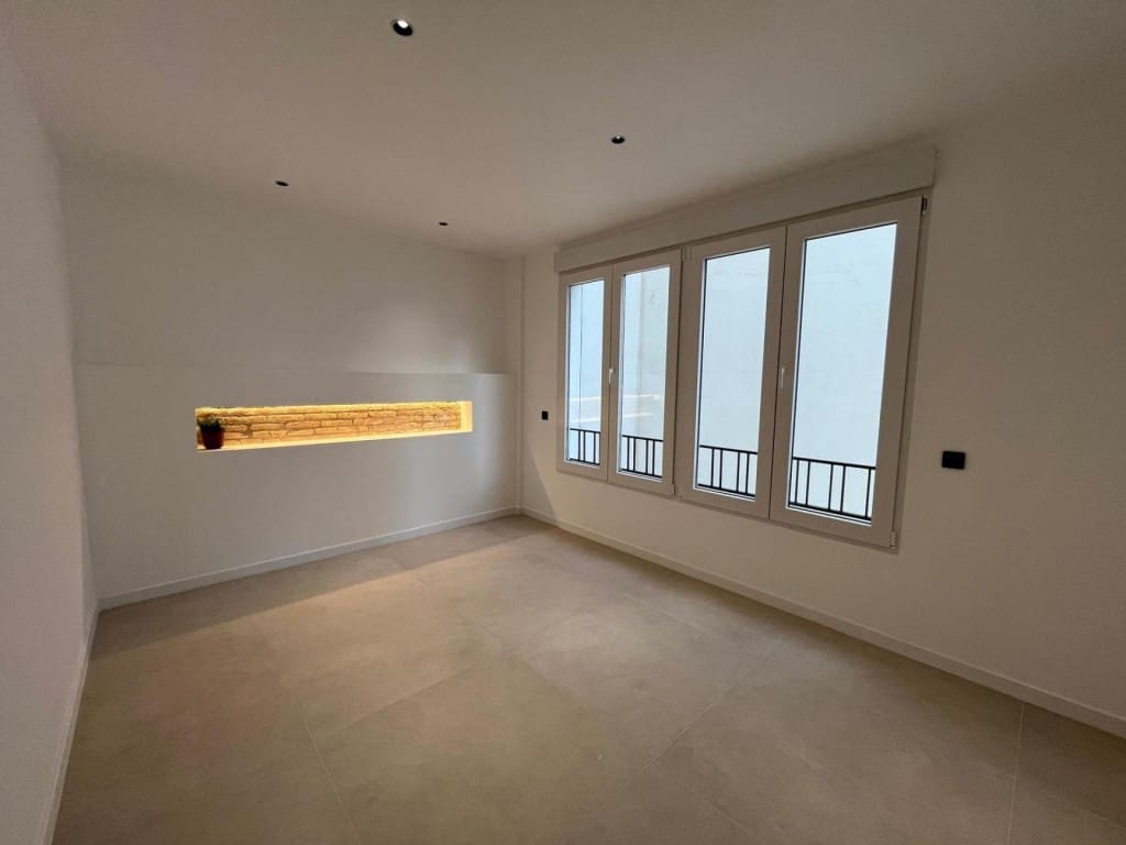 4 slaapkamer Appartement te koop in Valencia stad - € 1.249.000 (Ref: 9595612)