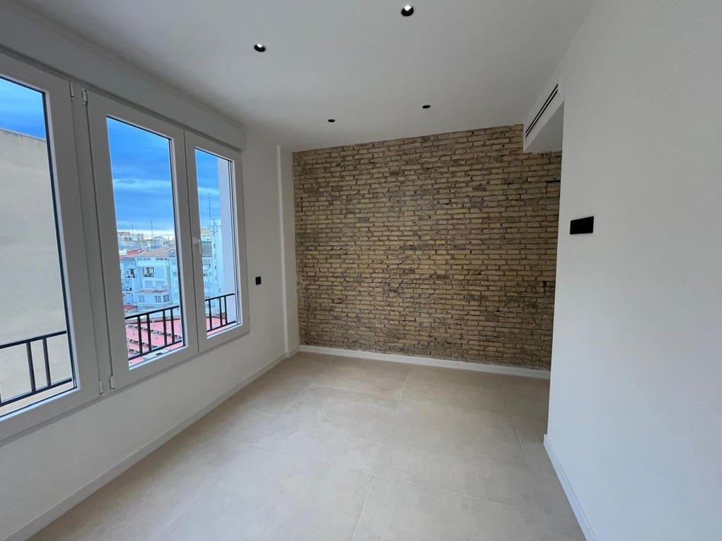 4 slaapkamer Appartement te koop in Valencia stad - € 1.249.000 (Ref: 9595612)