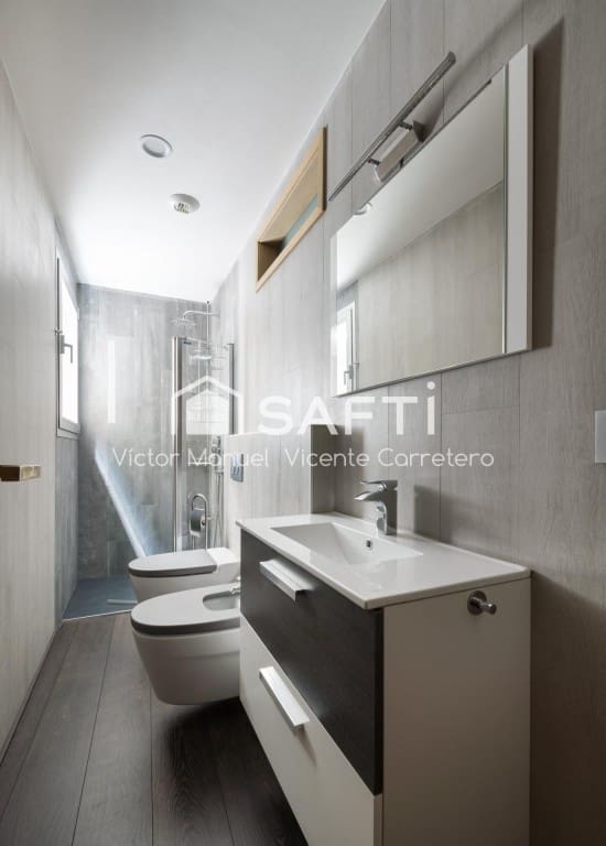 5 sovrum Radhus till salu i Valencia stad med pool garage - 690 000 € (Ref: 9595618)