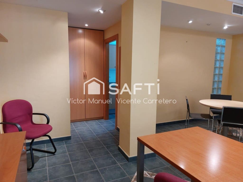 Commercieel te koop in Puig - € 135.000 (Ref: 9595619)