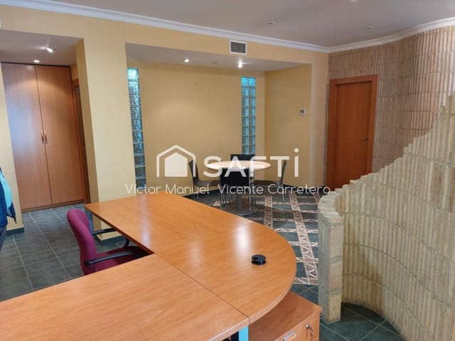 Commercieel te koop in Puig - € 135.000 (Ref: 9595619)