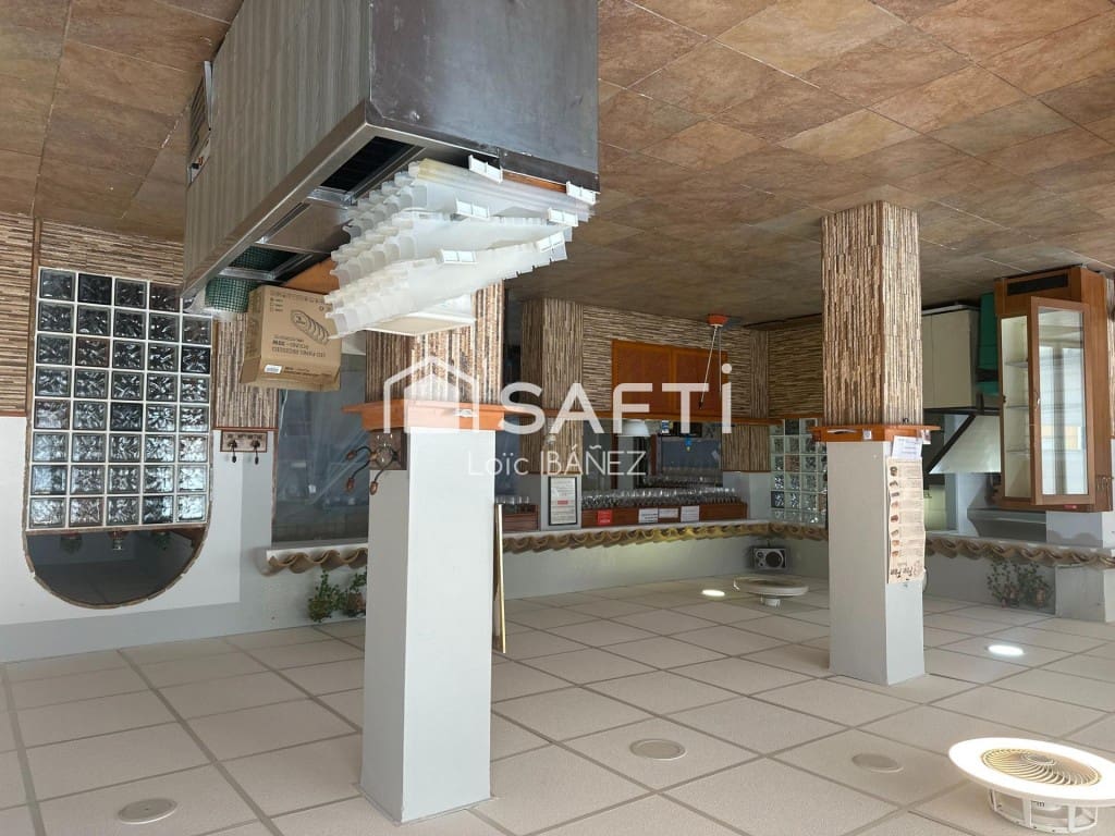 Comercial para venda em Oliva - 380 000 € (Ref: 9595626)