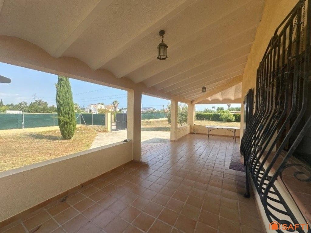 4 bedroom Villa for sale in Oliva - € 380,000 (Ref: 9595627)