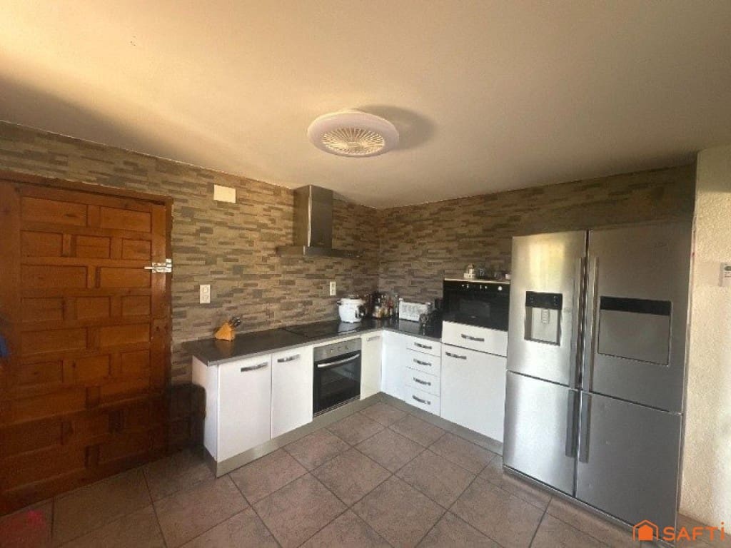 4 bedroom Villa for sale in Oliva - € 380,000 (Ref: 9595627)