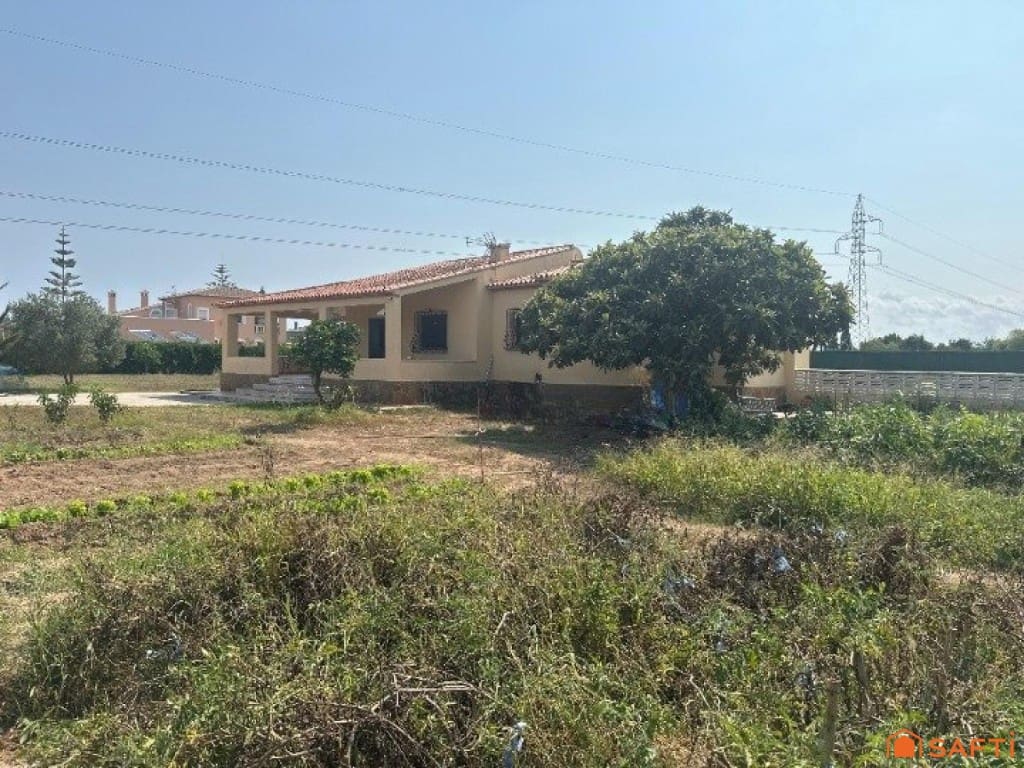 4 bedroom Villa for sale in Oliva - € 380,000 (Ref: 9595627)