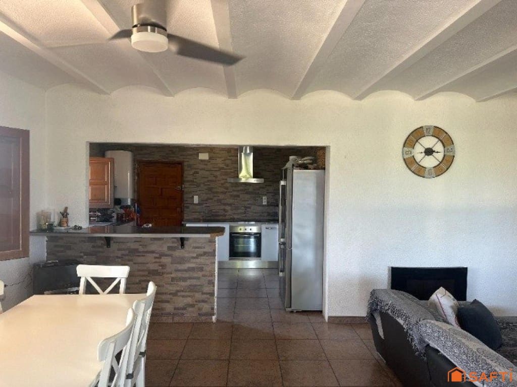 4 bedroom Villa for sale in Oliva - € 380,000 (Ref: 9595627)