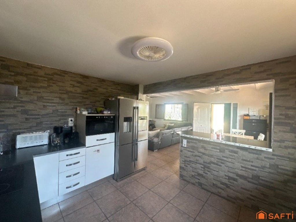 4 bedroom Villa for sale in Oliva - € 380,000 (Ref: 9595627)