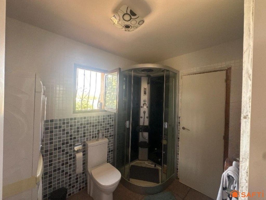 4 bedroom Villa for sale in Oliva - € 380,000 (Ref: 9595627)