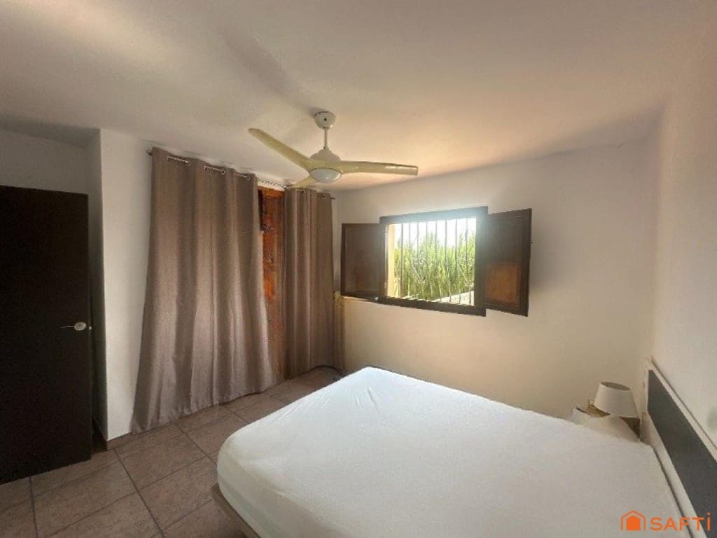 4 bedroom Villa for sale in Oliva - € 380,000 (Ref: 9595627)