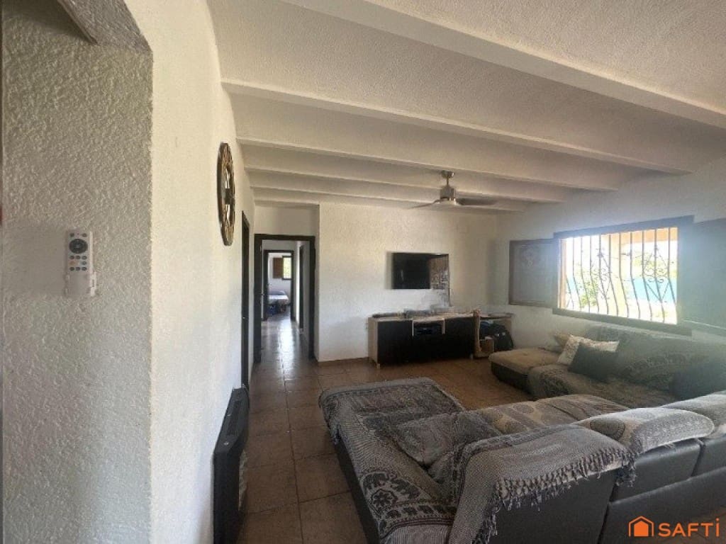 4 bedroom Villa for sale in Oliva - € 380,000 (Ref: 9595627)