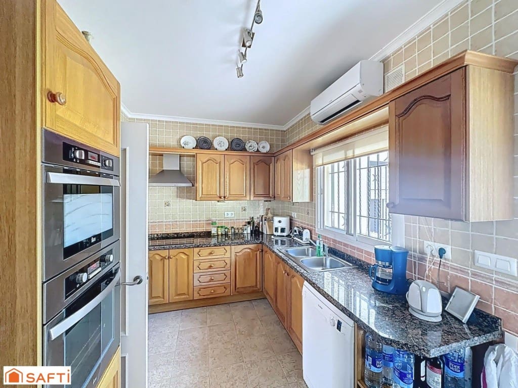 3 slaapkamer Villa te koop in Sagra met zwembad - € 387.000 (Ref: 9595630)