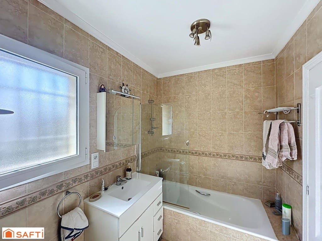 3 slaapkamer Villa te koop in Sagra met zwembad - € 387.000 (Ref: 9595630)