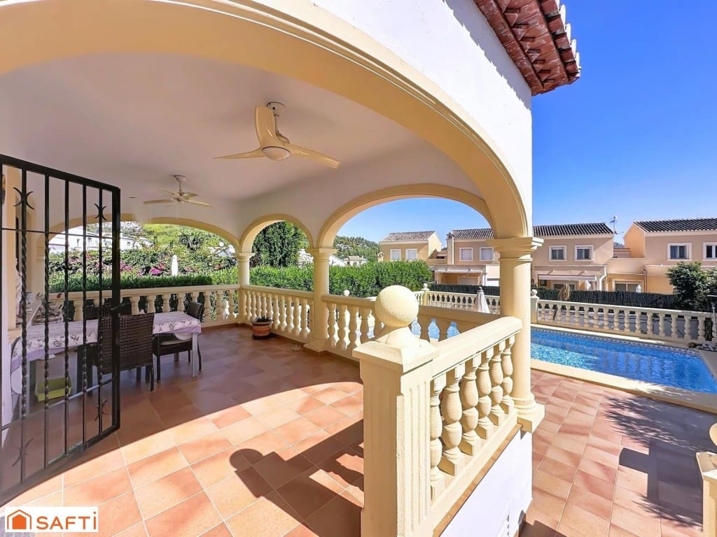 3 slaapkamer Villa te koop in Sagra met zwembad - € 387.000 (Ref: 9595630)