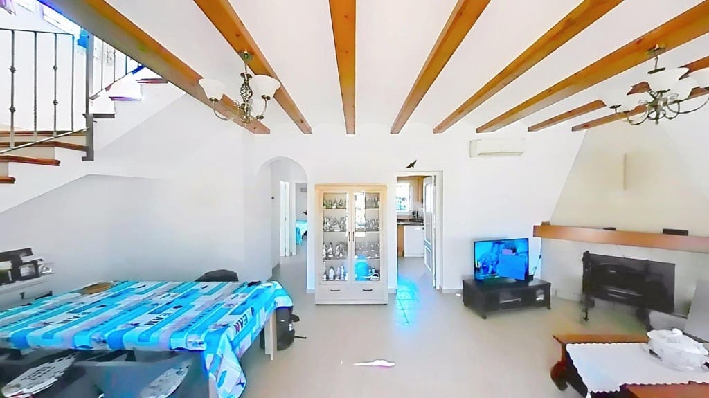 3 slaapkamer Villa te koop in Sagra met zwembad - € 387.000 (Ref: 9595630)