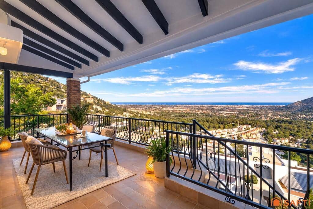 4 bedroom Villa for sale in Pedreguer with garage - € 425,000 (Ref: 9595631)