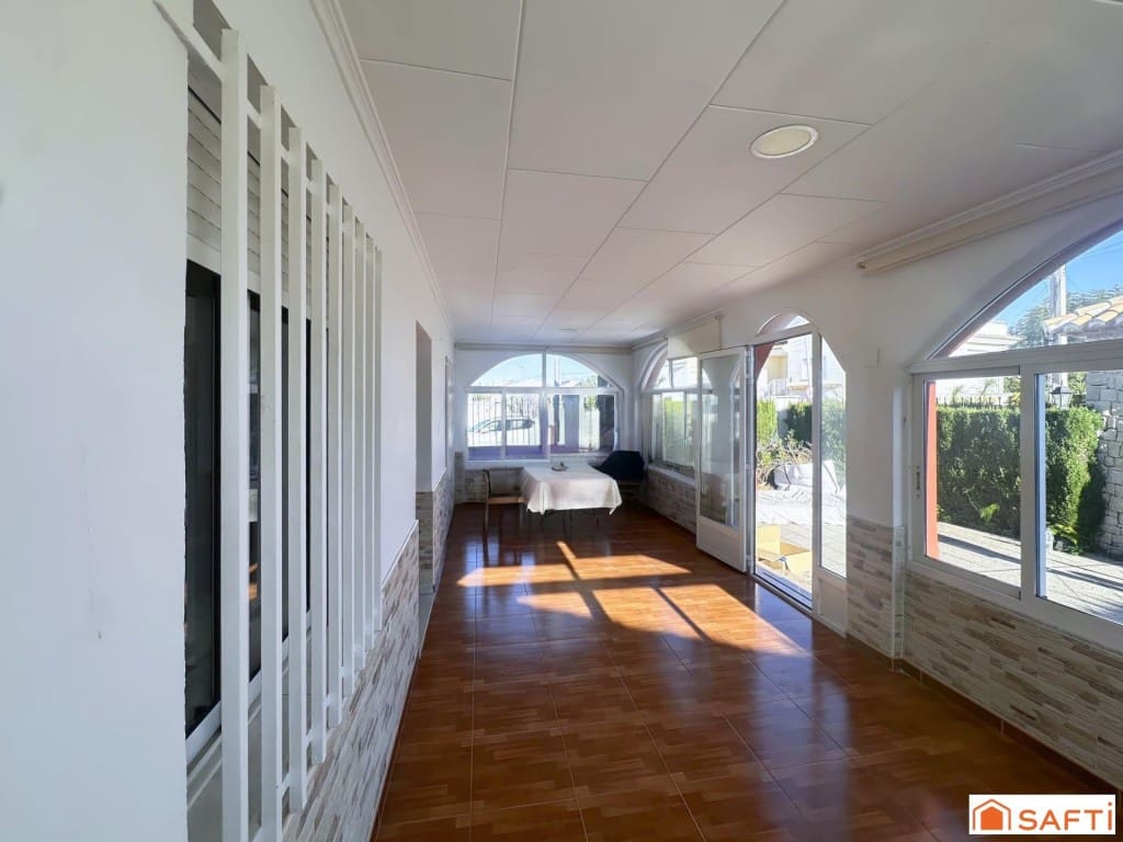 5 camera da letto Villa in vendita in Oliva con piscina - 325.000 € (Rif: 9595632)