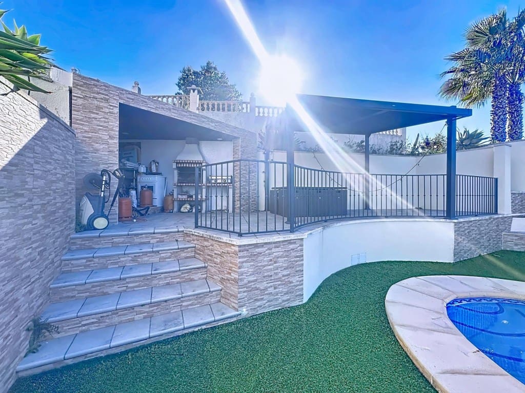 4 soverom Villa til salgs i Pedreguer med svømmebasseng - € 1 100 000 (Ref: 9595633)