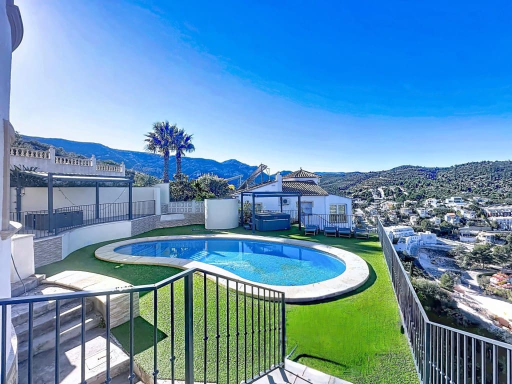 4 soverom Villa til salgs i Pedreguer med svømmebasseng - € 1 100 000 (Ref: 9595633)