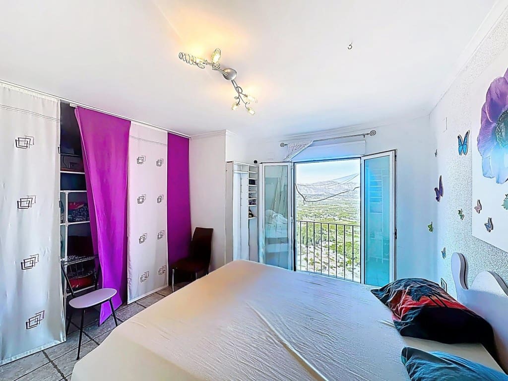 4 soverom Villa til salgs i Pedreguer med svømmebasseng - € 1 100 000 (Ref: 9595633)