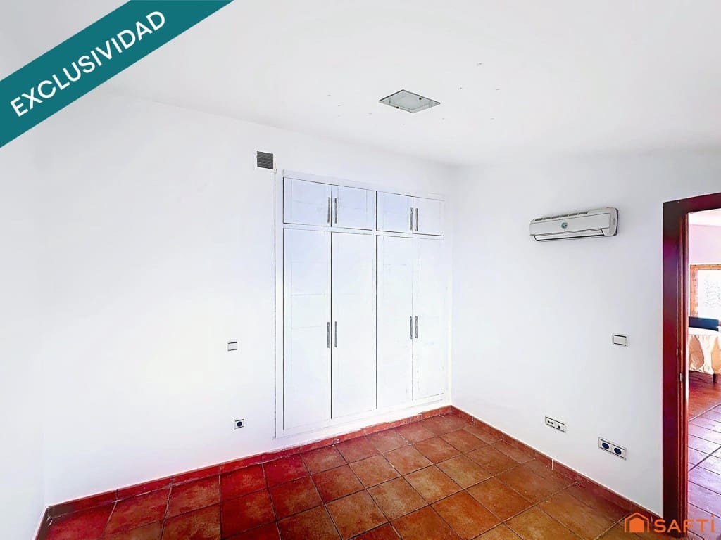 4 camera da letto Villa in vendita in Oliva con garage - 249.000 € (Rif: 9595634)