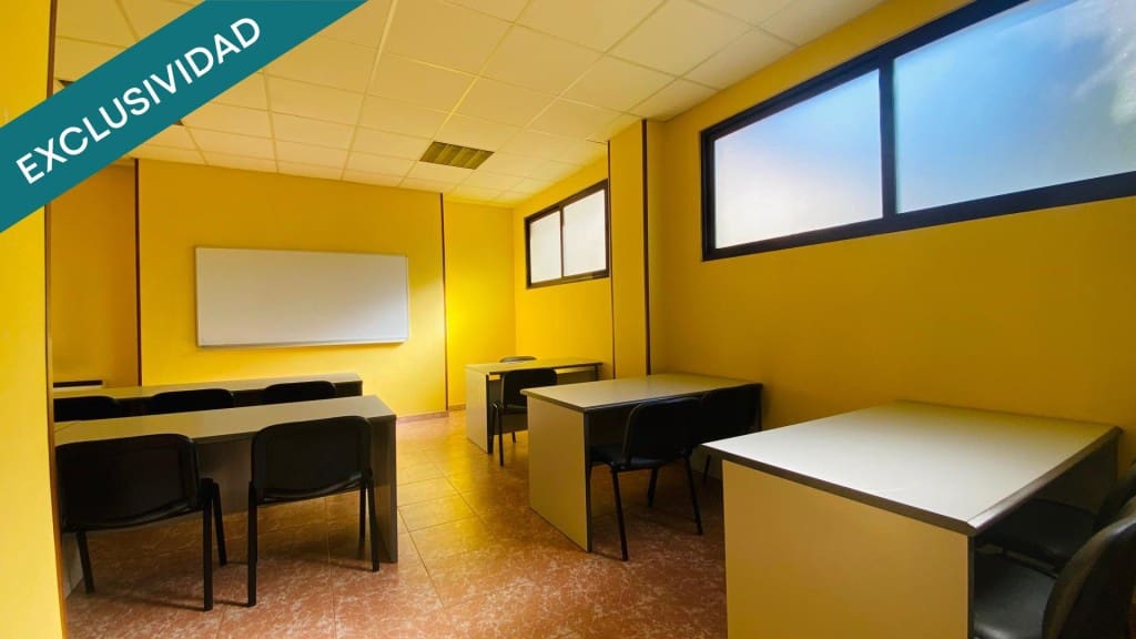 Local Commercial à vendre à Oviedo - 69 500 € (Ref: 9595635)