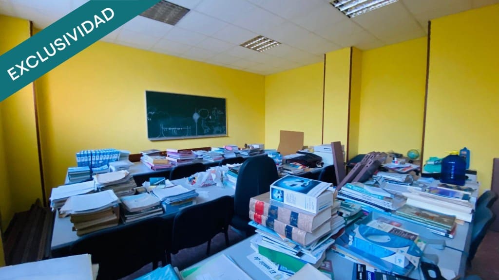 Local Commercial à vendre à Oviedo - 69 500 € (Ref: 9595635)