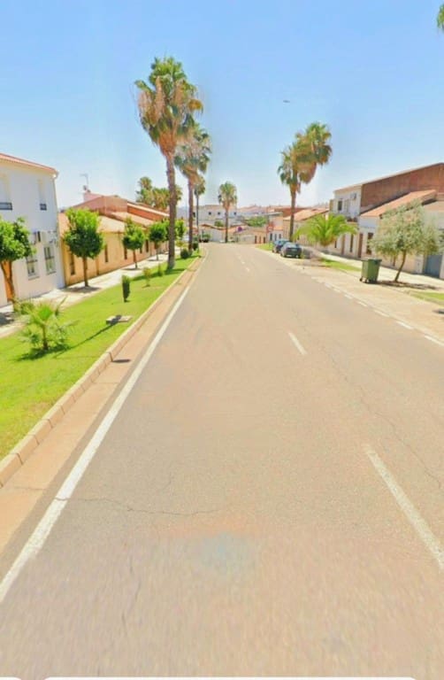 3 quarto Moradia em Banda para venda em La Albuera com garagem - 99 900 € (Ref: 9595638)