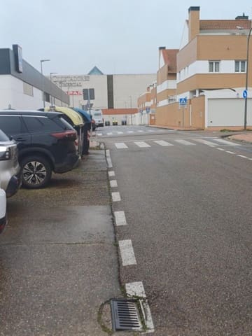 Commercieel te koop in Avenida Elvas, Badajoz stad - € 89.900 (Ref: 9595640)